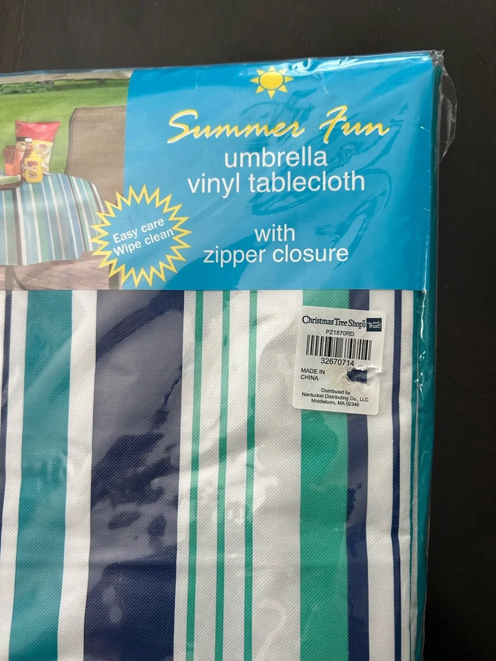 Umbrella Vinyl 70 in round Tablecloth